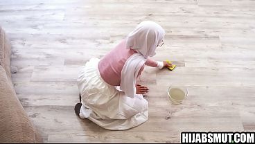 Muslim Teen Looses Virginity | Harley Haze